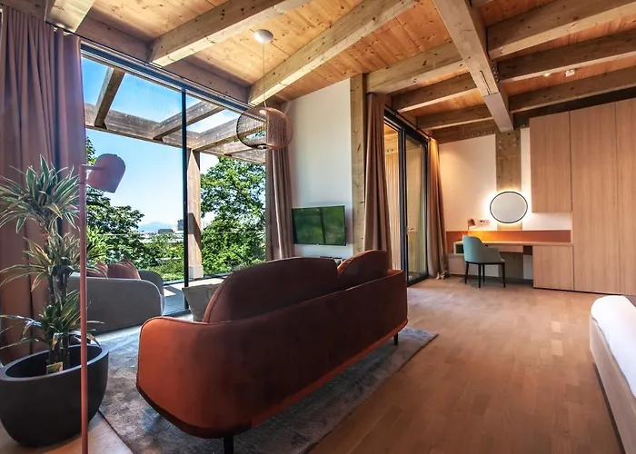 Na Stolbi Apartment *